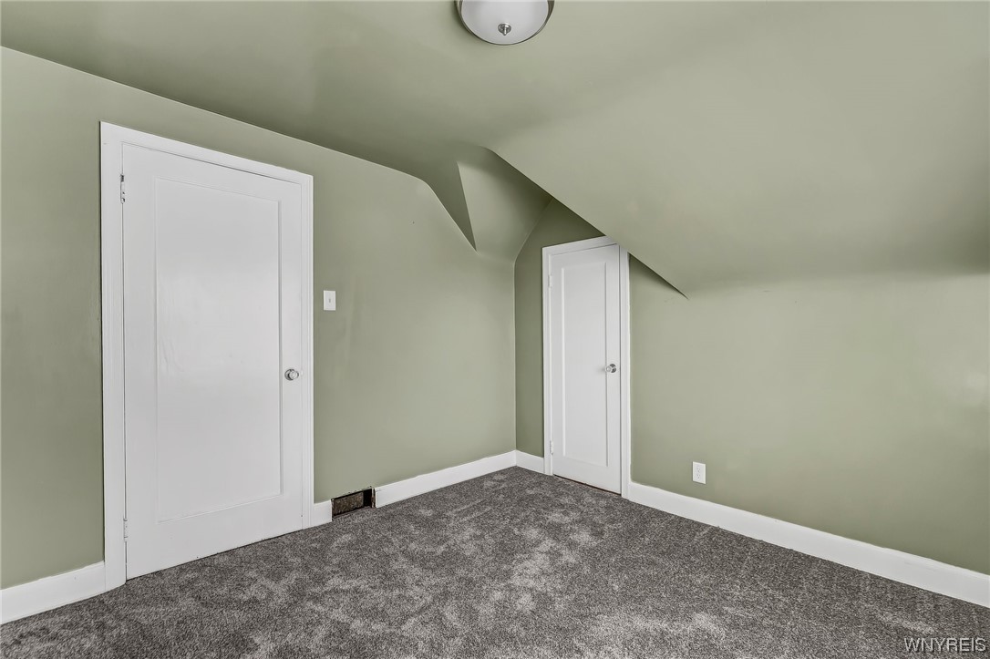 74 Leonard Post Drive Cheektowaga, NY 14211 - Photo 27 of 41