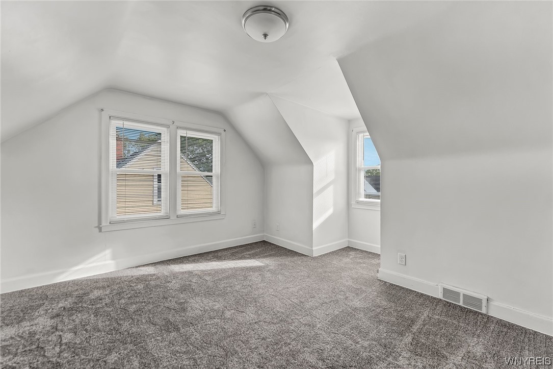 74 Leonard Post Drive Cheektowaga, NY 14211 - Photo 28 of 41