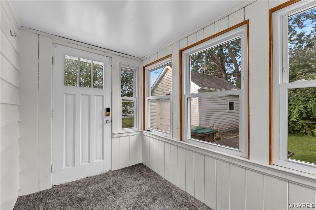 74 Leonard Post Drive Cheektowaga, NY 14211 - Photo 34 of 41 Enclosed back porch