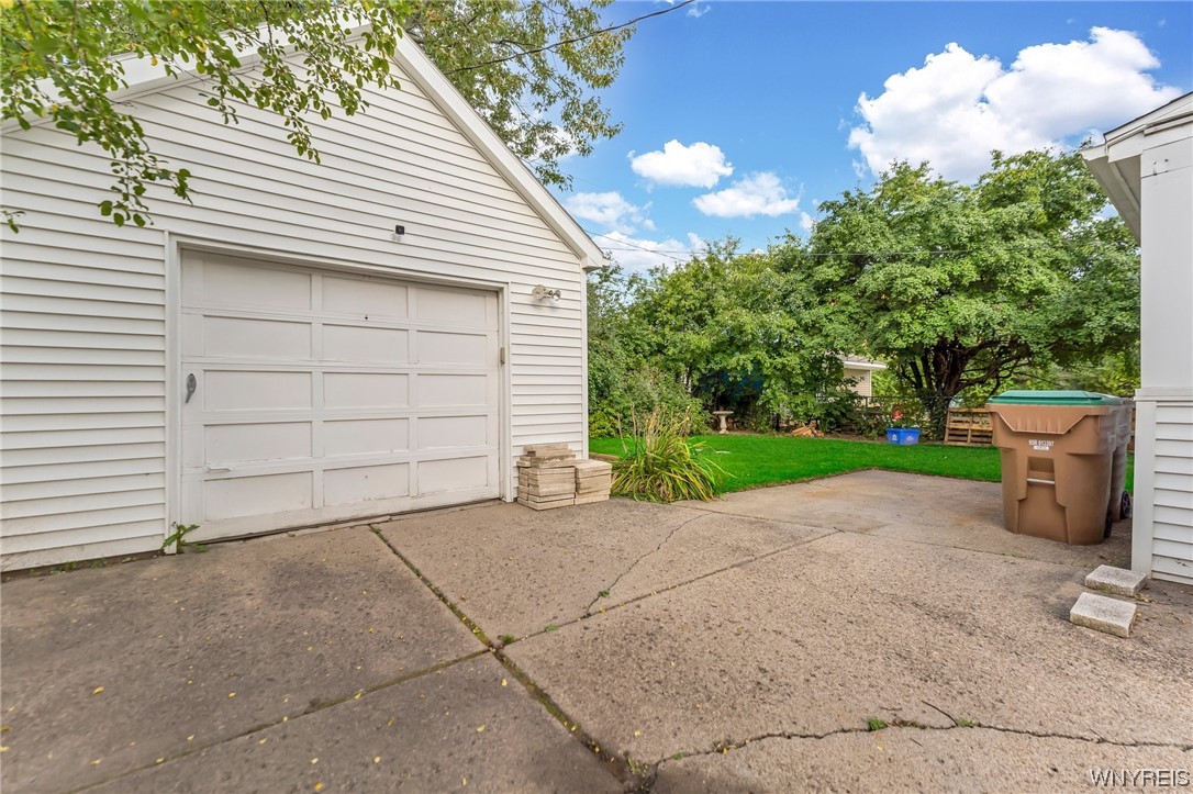 74 Leonard Post Drive Cheektowaga, NY 14211 - Photo 37 of 41