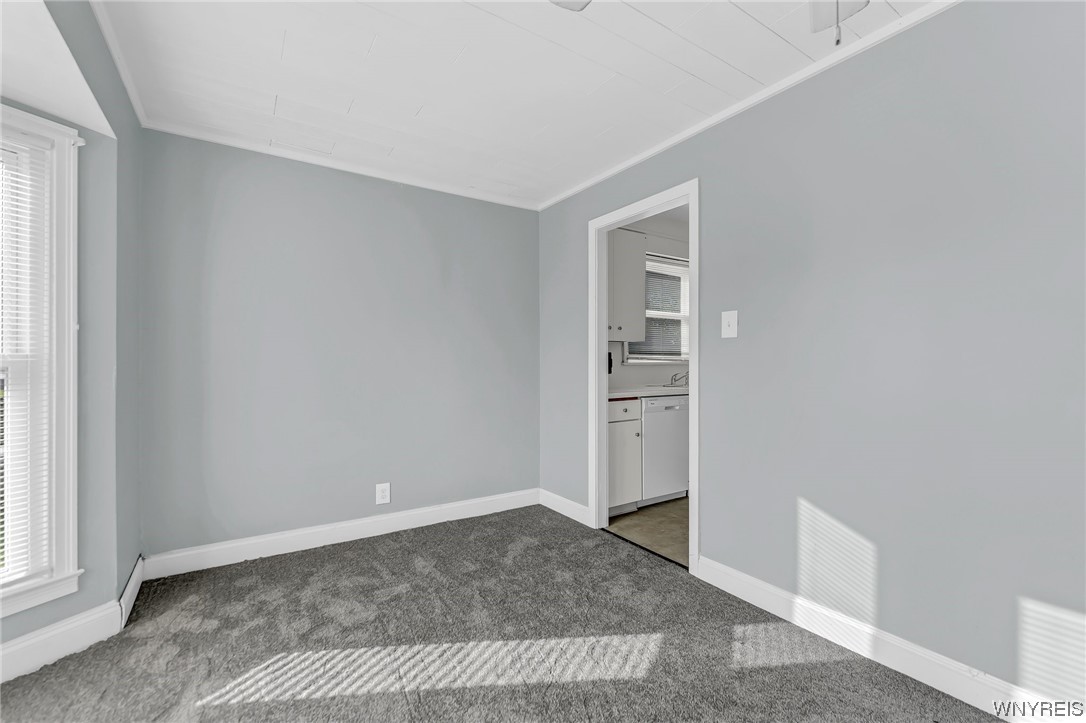 74 Leonard Post Drive Cheektowaga, NY 14211 - Photo 6 of 41