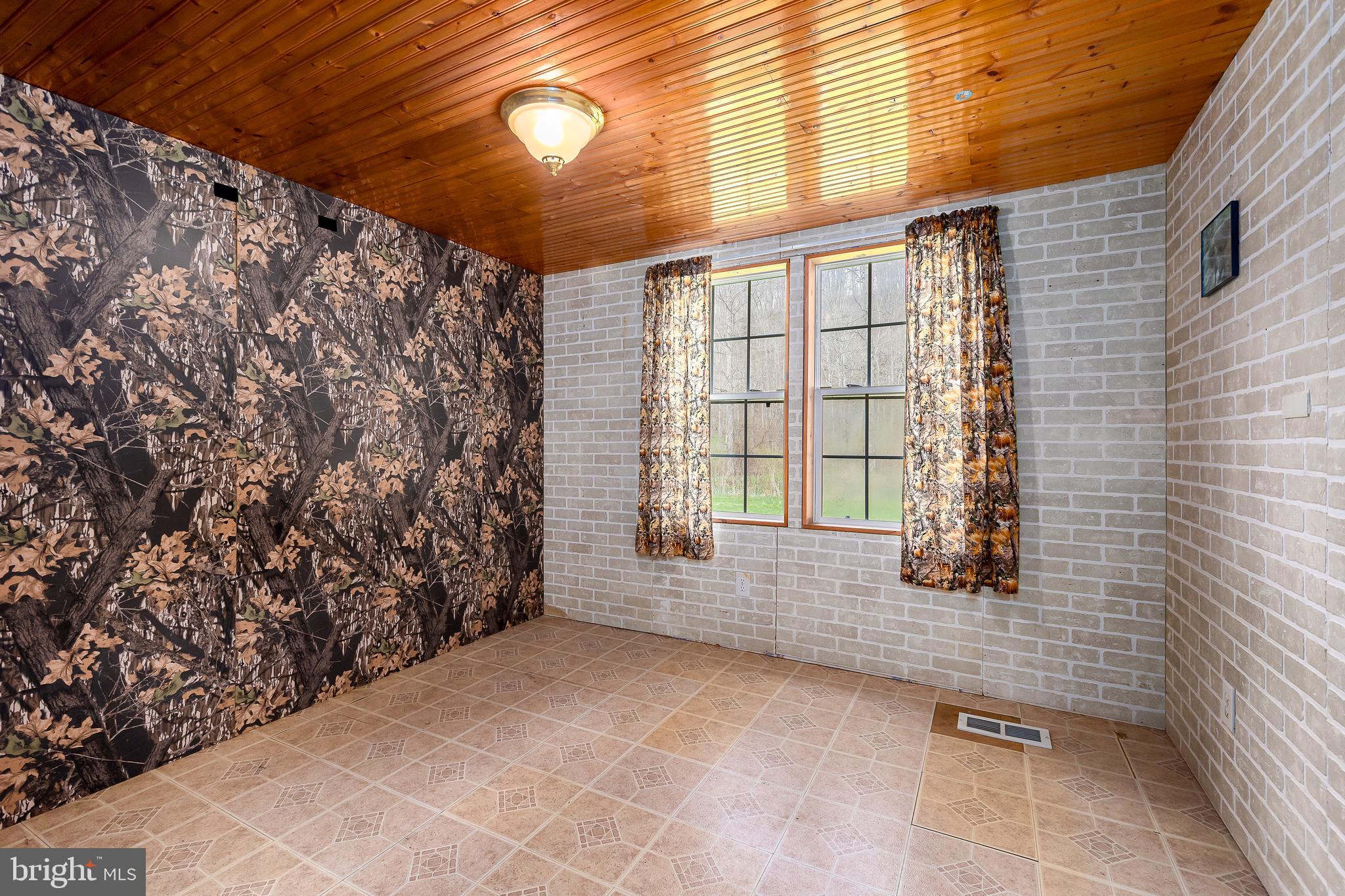 1545 Mill Run Road Friendsville, MD 21531 - Photo 15 of 40