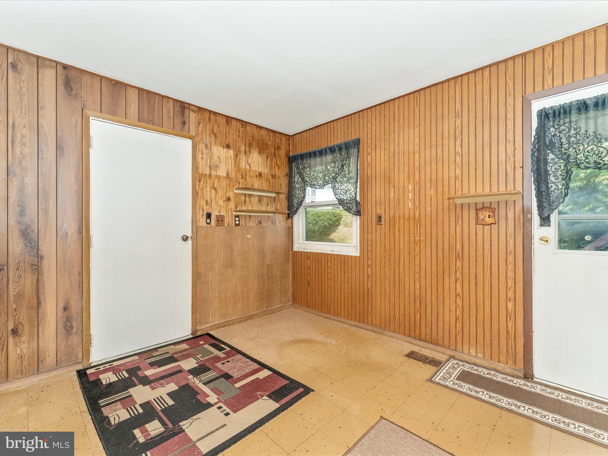 6094 Quartz Circle Frederick, MD 21702 - Photo 13 of 35 Dining Area