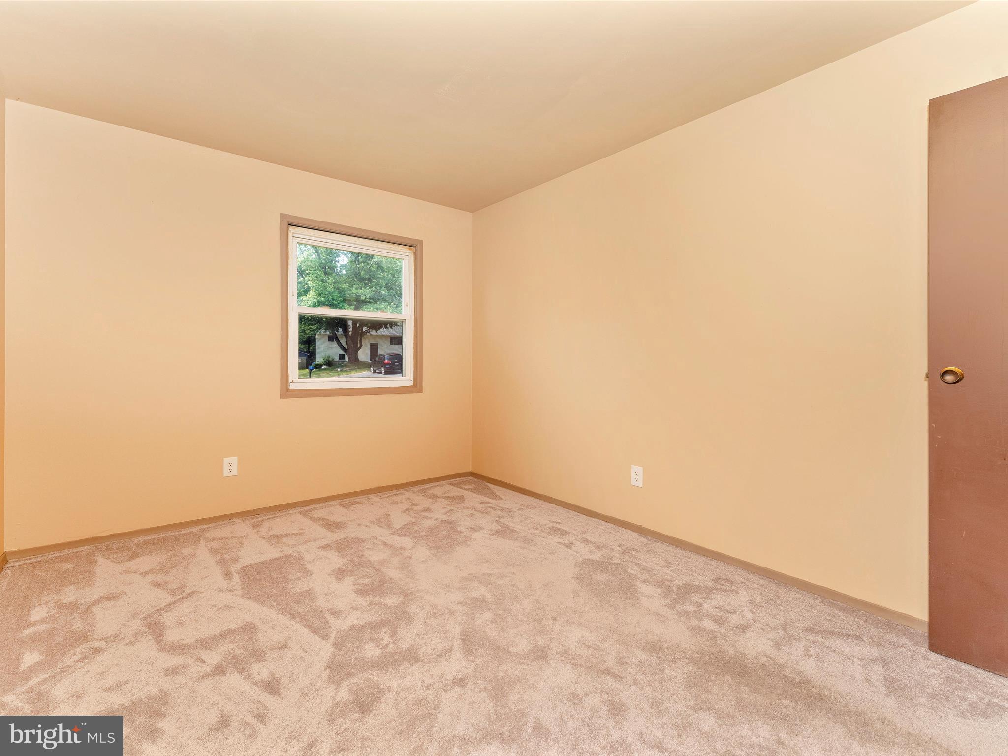 6094 Quartz Circle Frederick, MD 21702 - Photo 17 of 35 Primary Bedroom