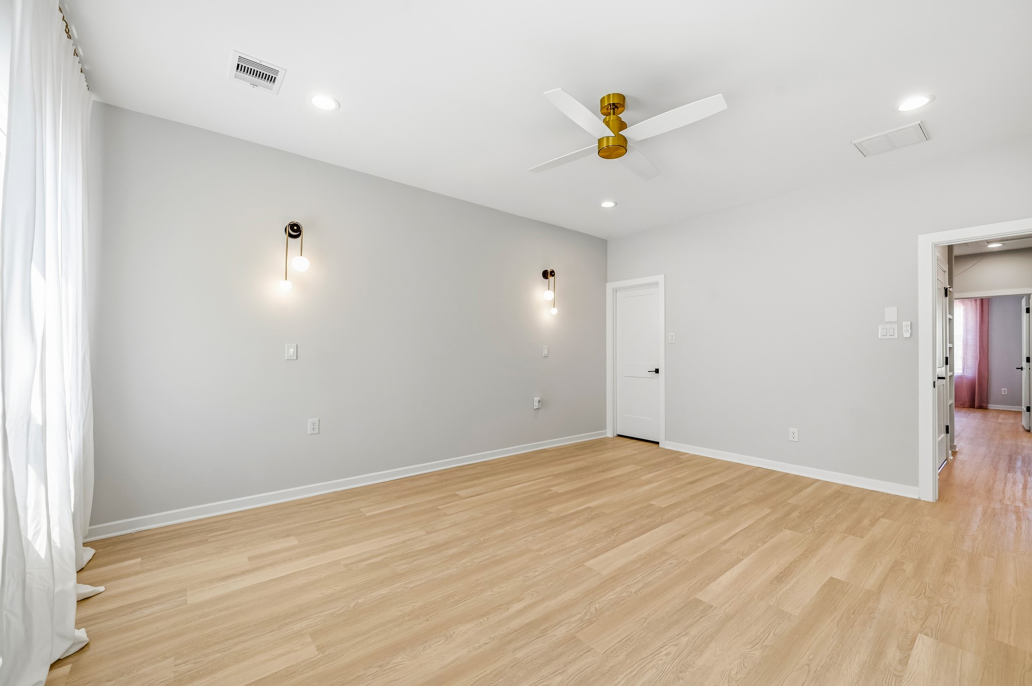 2032 West Tidwell Road Houston, TX 77091 - Photo 34 of 39 Gallery Image 34