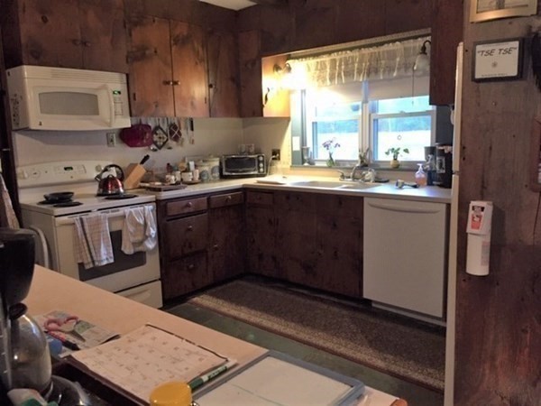 737 Wendell Road Warwick, MA 01378 - Photo 14 of 41