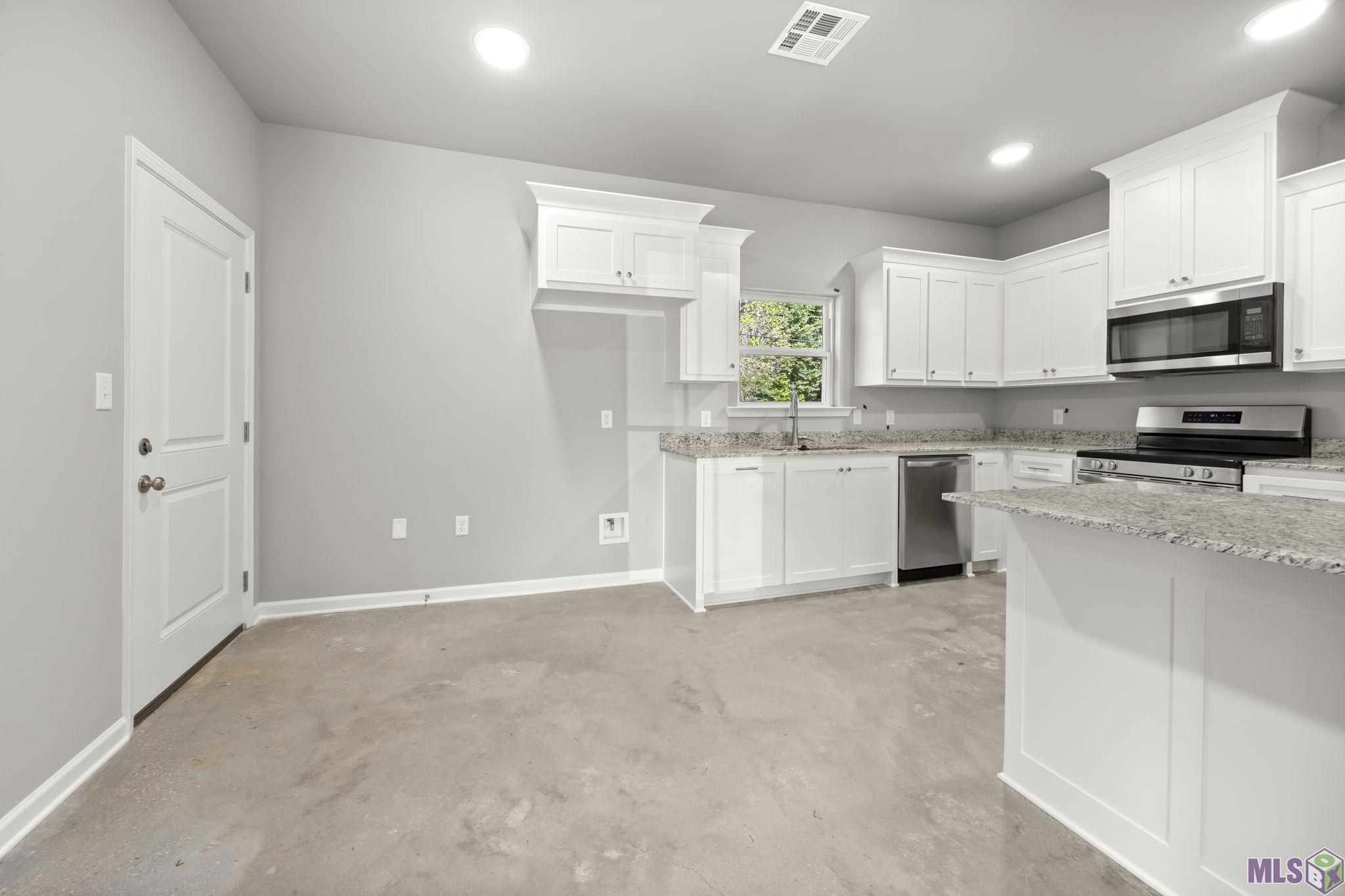 18627 Greenwell Springs Road, Unit 2A Central, LA 70739 - Photo 22 of 34