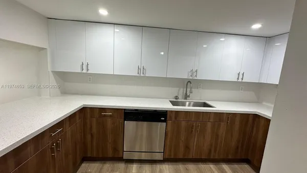 $2,200 | 10000 Northwest 80th Court, Unit 2364, Hialeah Gardens, FL 33016