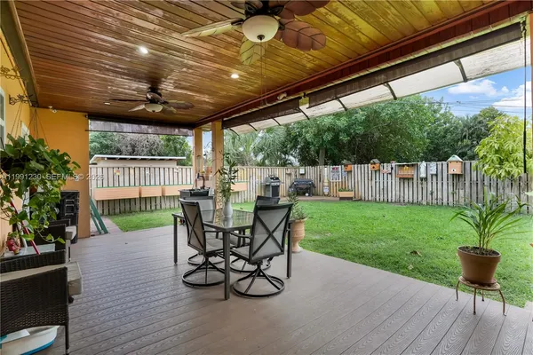 $650,000 | 316 South 24th Avenue, Hollywood, FL 33020