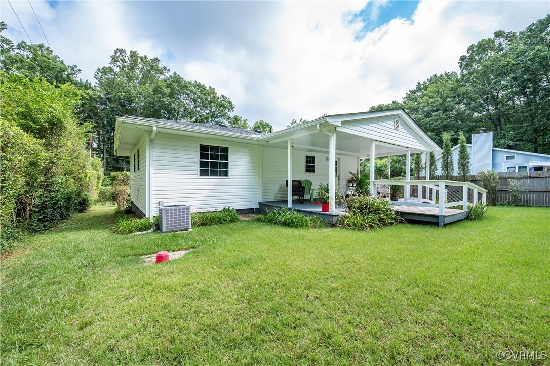 184 Fox Road Gum Spring, VA 23065 - Photo 22 of 27 a front view of house with yard and green space