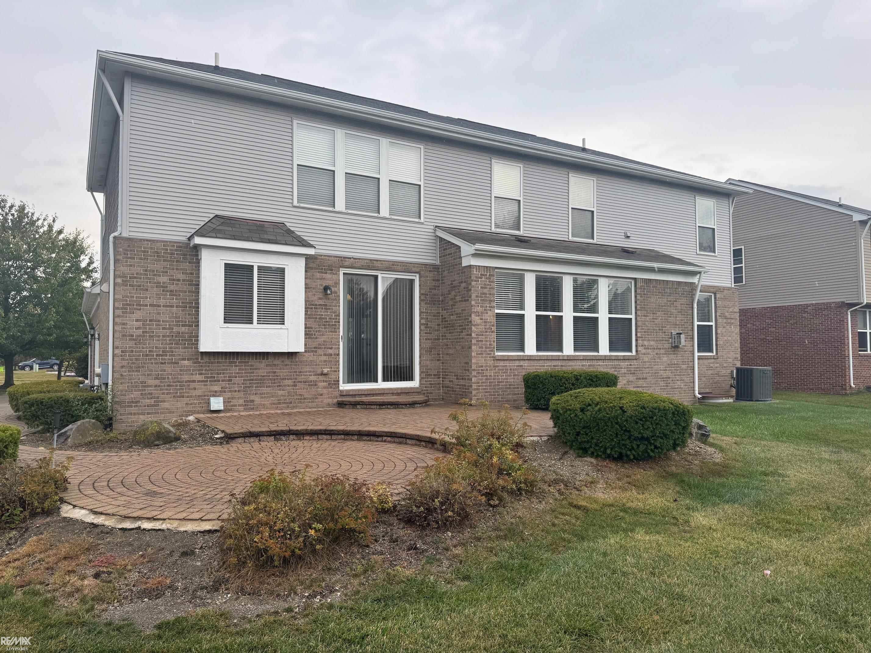 49470 Tottenham Lane Macomb, MI 48044 - Photo 31 of 35 50189423-76b57480-84ef-4961-bc4d-9b5eddb6a6a2.JPG