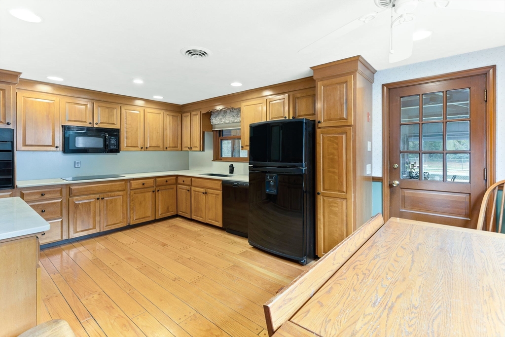 17 Gilmore Road Easton, MA 02356 - Photo 11 of 37 Gallery Image 11