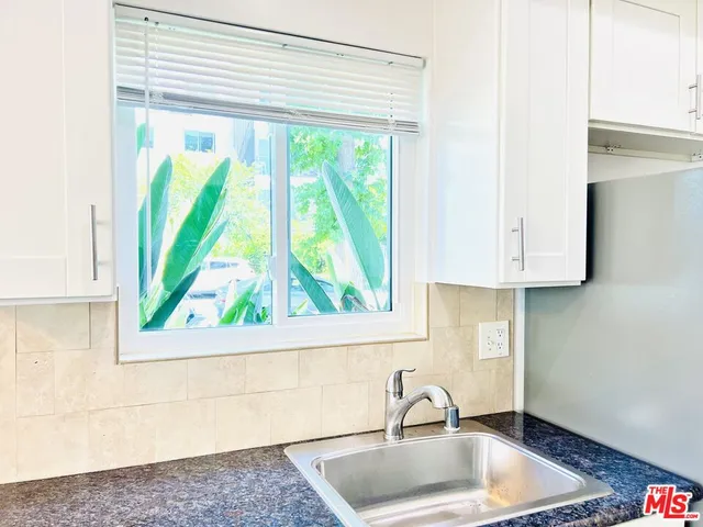 $2,395 | 10936 Hartsook Street, Unit A, North Hollywood, CA 91601