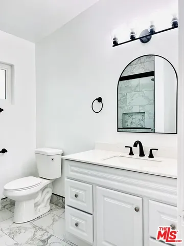 $2,395 | 10936 Hartsook Street, Unit A, North Hollywood, CA 91601