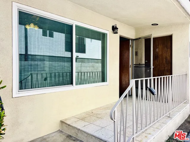 $2,395 | 10936 Hartsook Street, Unit A, North Hollywood, CA 91601