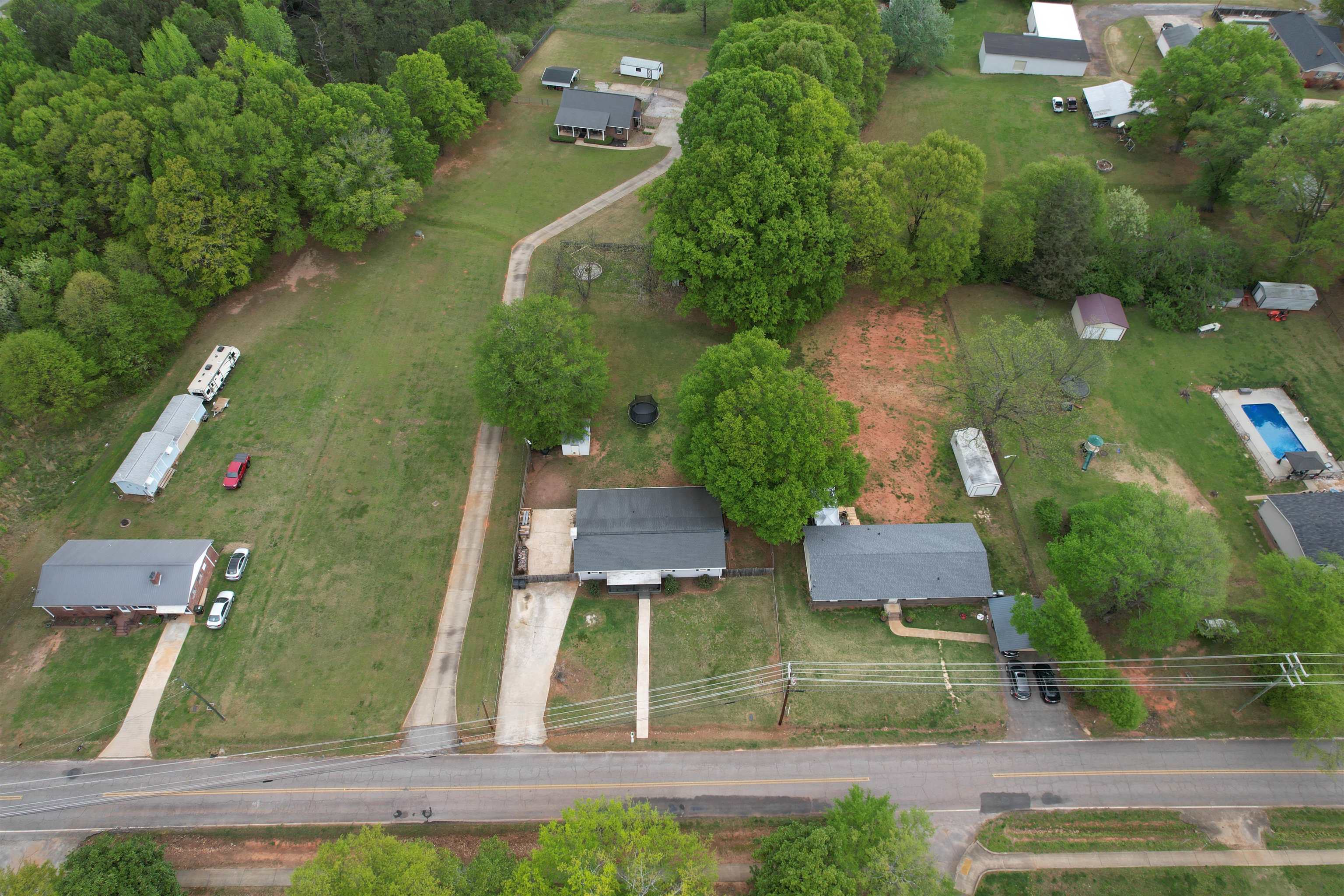 214 W Road Greer, SC 29650 - Photo 11 of 46