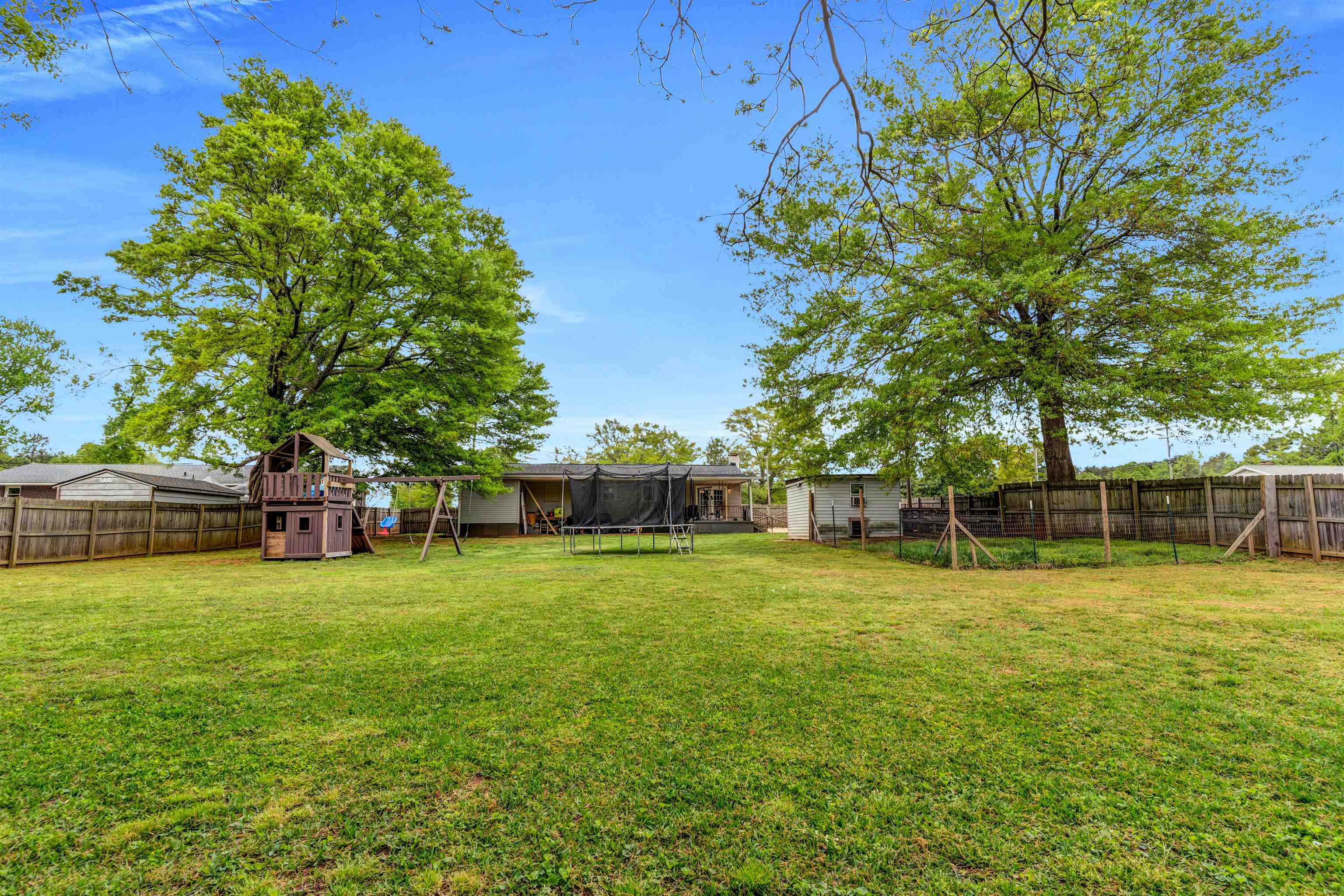 214 W Road Greer, SC 29650 - Photo 24 of 46