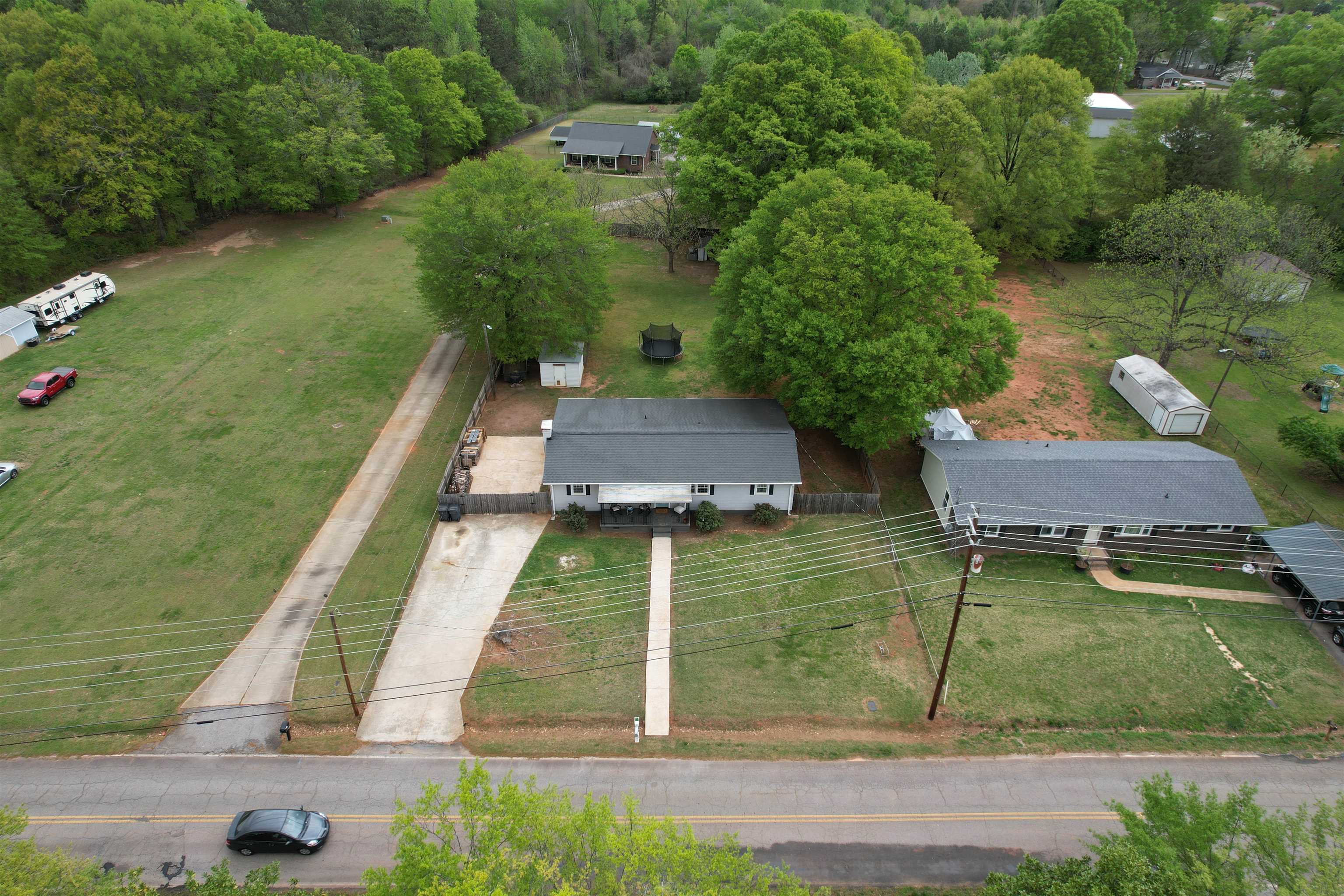 214 W Road Greer, SC 29650 - Photo 3 of 46