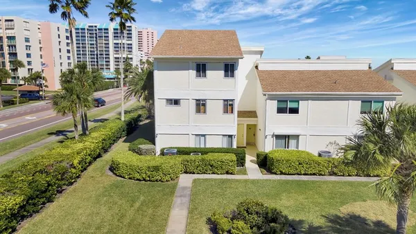 $2,500 | 1451 Gulf Boulevard, Unit 101, Clearwater Beach, FL 33767