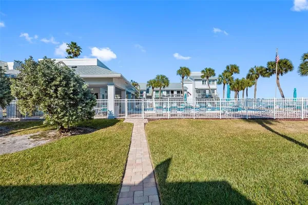 $2,500 | 1451 Gulf Boulevard, Unit 101, Clearwater Beach, FL 33767