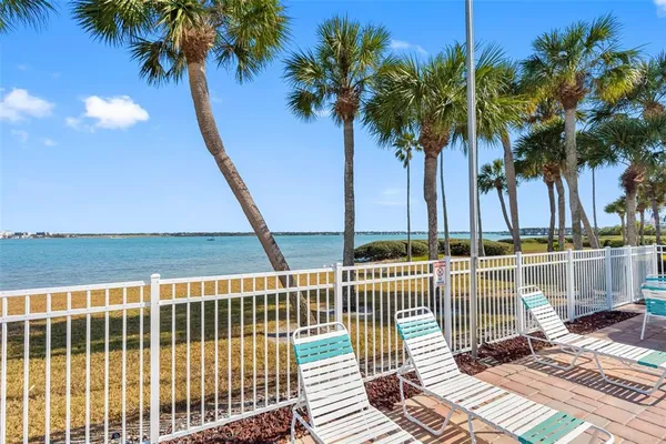 $2,500 | 1451 Gulf Boulevard, Unit 101, Clearwater Beach, FL 33767