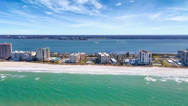 $2,500 | 1451 Gulf Boulevard, Unit 101, Clearwater Beach, FL 33767