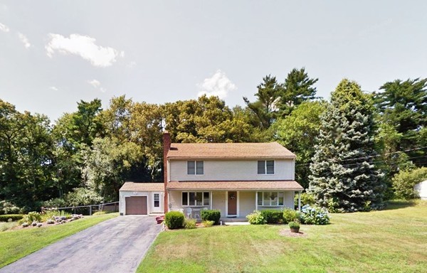 11 Sandra Road Walpole, MA 02032 - Photo 1 of 25 Gallery Image 1