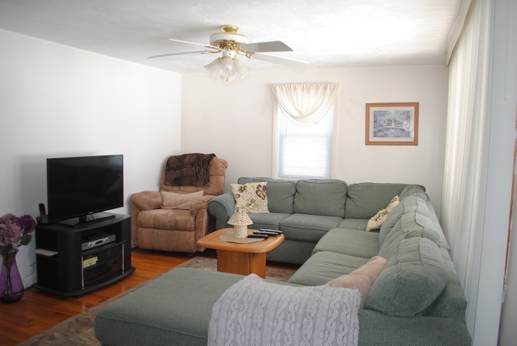 11 Sandra Road Walpole, MA 02032 - Photo 15 of 25 Gallery Image 15
