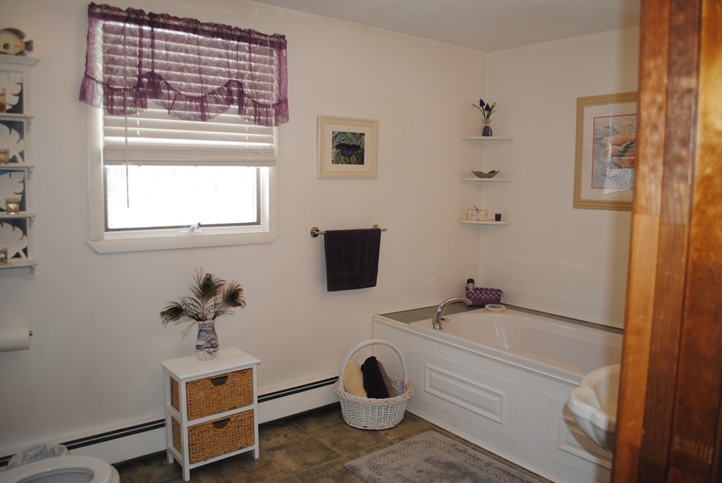 11 Sandra Road Walpole, MA 02032 - Photo 23 of 25 Gallery Image 23