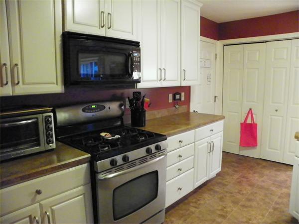31 Cayenne Street West Springfield, MA 01089 - Photo 9 of 30