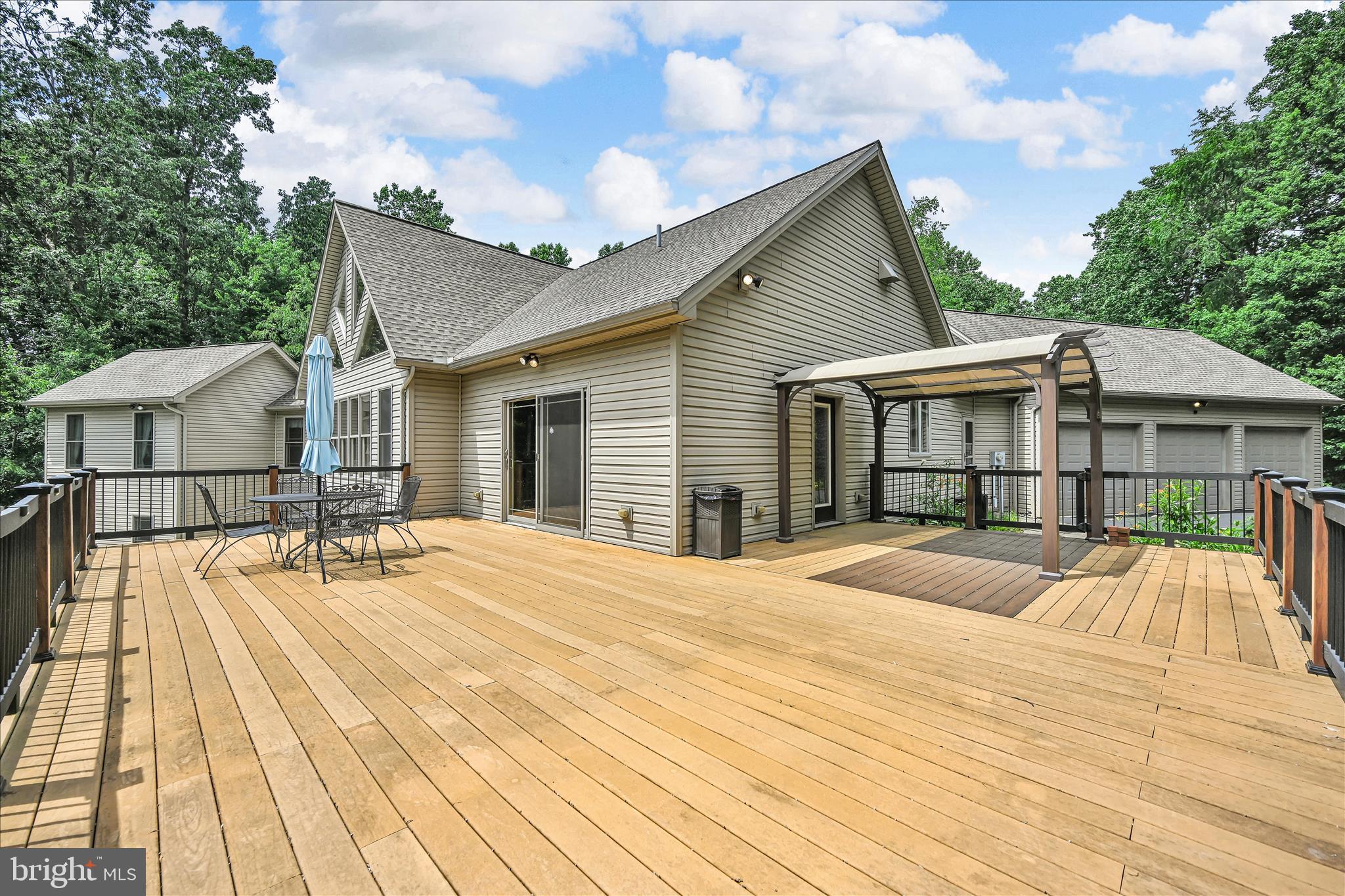 110 Fox Road Palmyra, PA 17078 - Photo 20 of 61 Back Deck