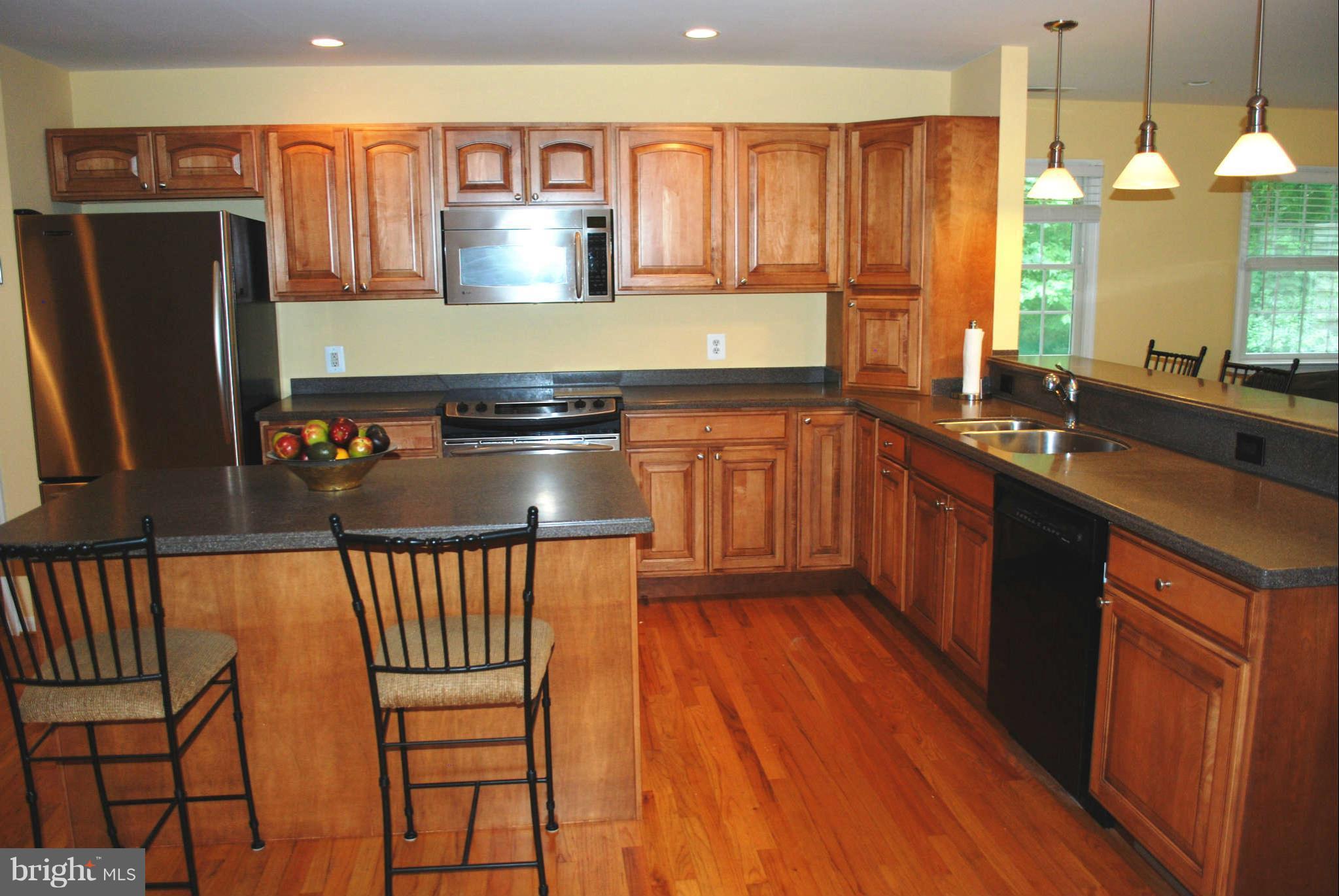 945 Hilltop Road Arnold, MD 21012 - Photo 7 of 30 Kitchen