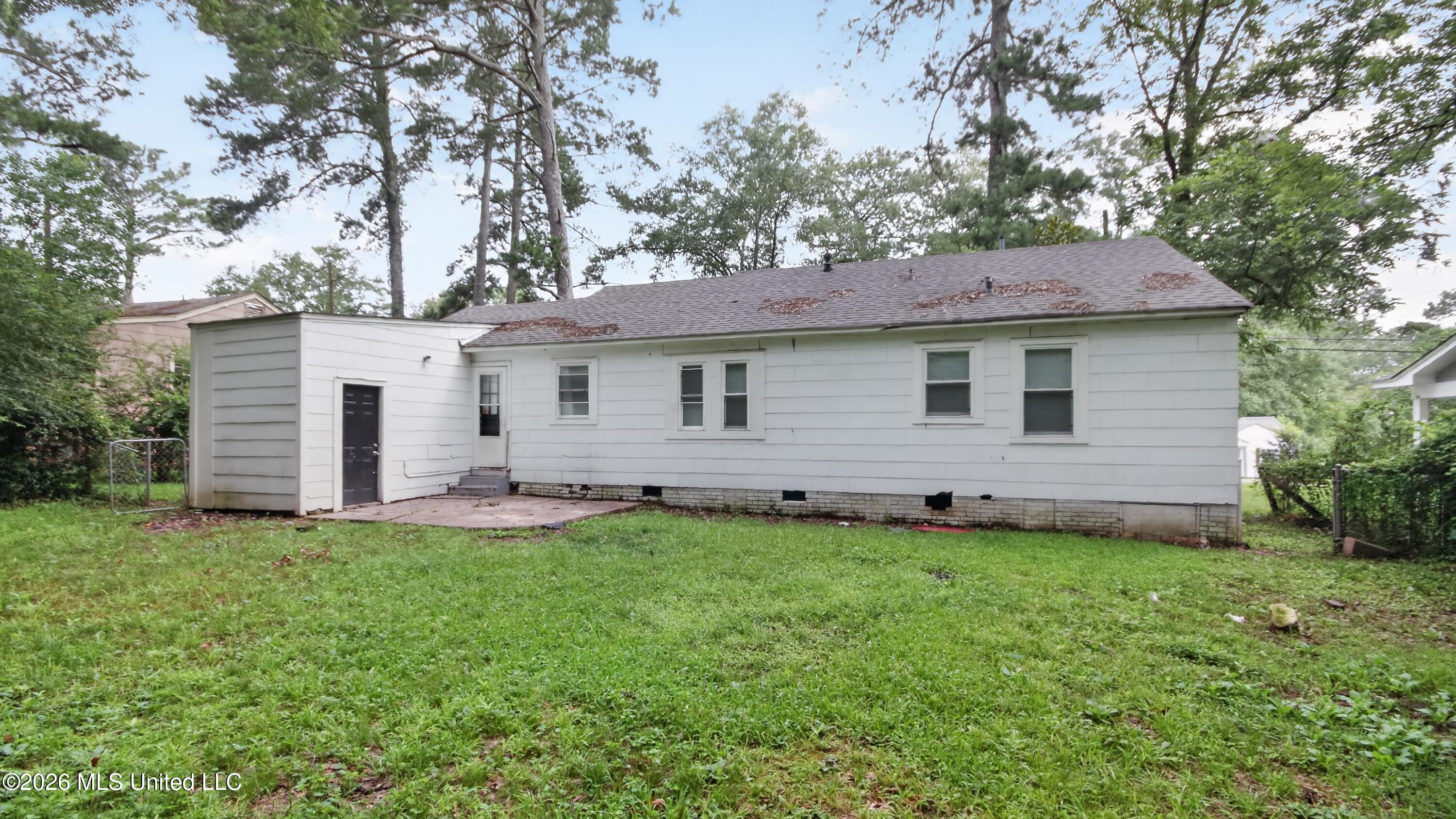 609 Launcelot Road Jackson, MS 39206 - Photo 30 of 30 04_609_Launcelot_Rd-Exterior-0393