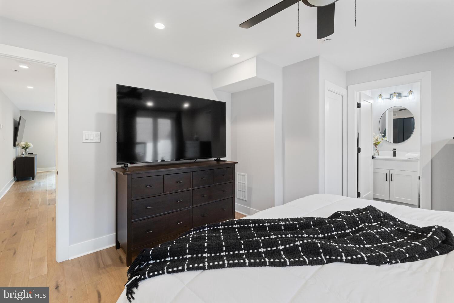 1224 North 26th Street, Unit F1 Philadelphia, PA 19121 - Photo 17 of 25 Modern bedroom with sleek design elements.