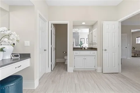 $850,000 | 20219 West 93rd Street, Lenexa, KS 66220