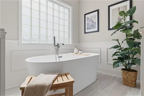 $850,000 | 20219 West 93rd Street, Lenexa, KS 66220