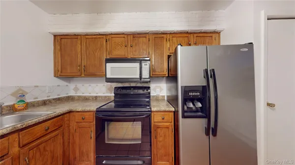 $275,000 | 421 Rakov Road, Maybrook, NY 12543