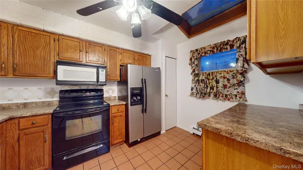 $275,000 | 421 Rakov Road, Maybrook, NY 12543