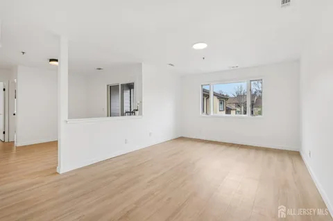 $370,000 | 1304 Sayre Drive, Plainsboro, NJ 08540