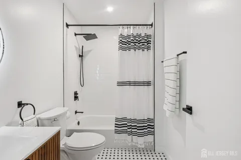 $370,000 | 1304 Sayre Drive, Plainsboro, NJ 08540