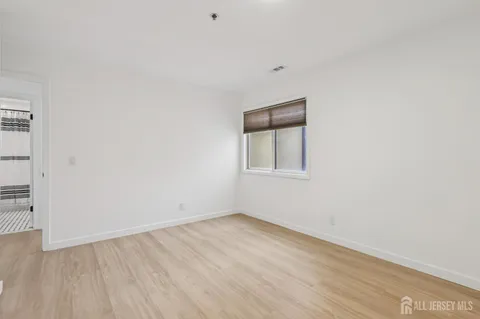$370,000 | 1304 Sayre Drive, Plainsboro, NJ 08540