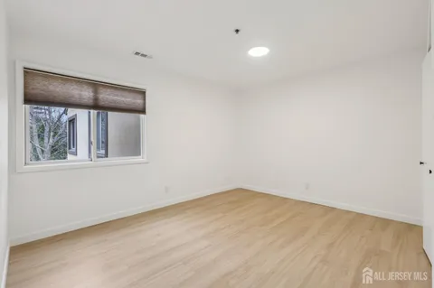 $370,000 | 1304 Sayre Drive, Plainsboro, NJ 08540