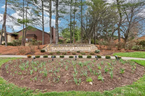 $370,000 | 1304 Sayre Drive, Plainsboro, NJ 08540