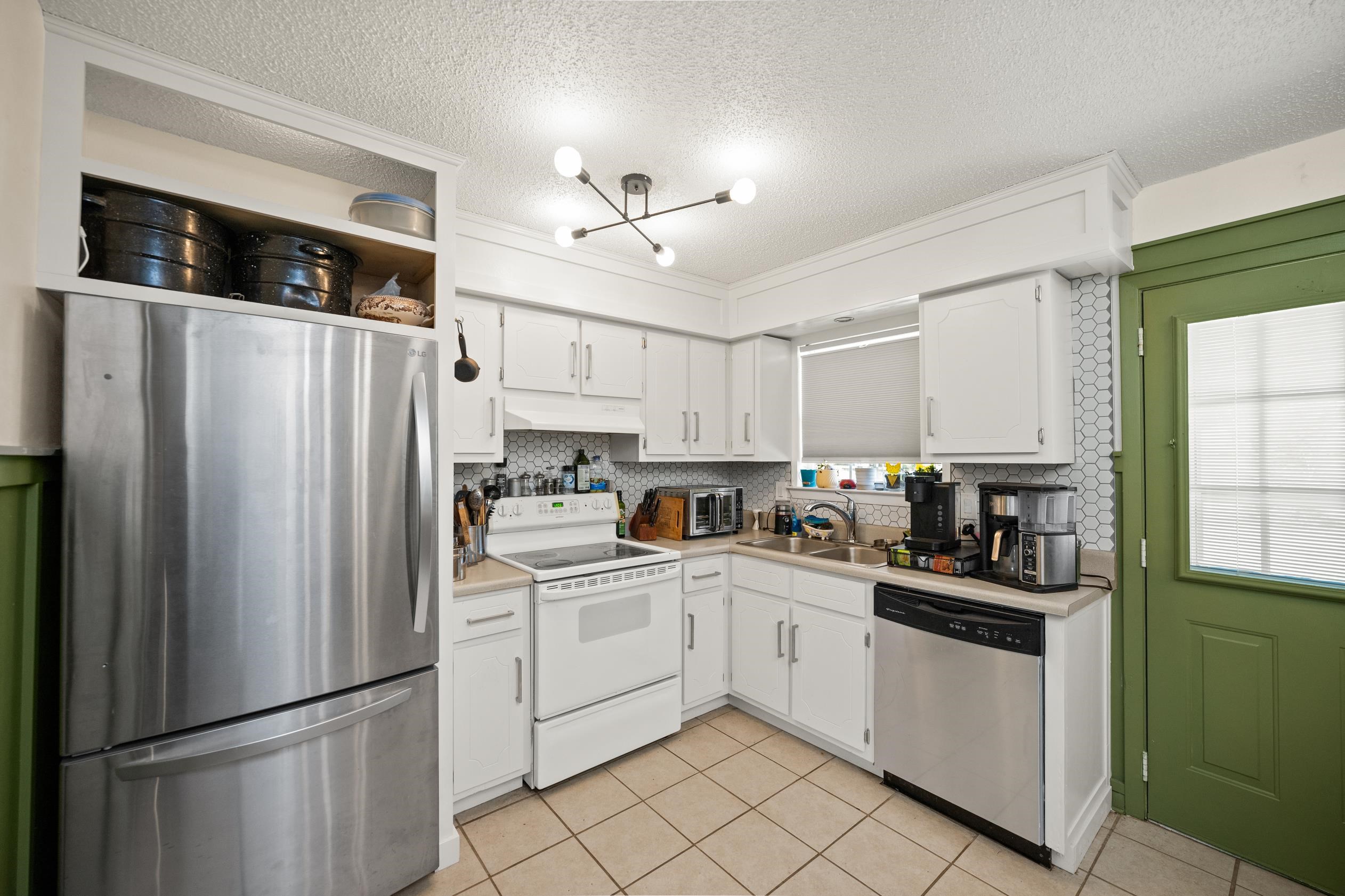 1807 Candlestick Court West Foley, AL 36535 - Photo 7 of 25 Kitchen