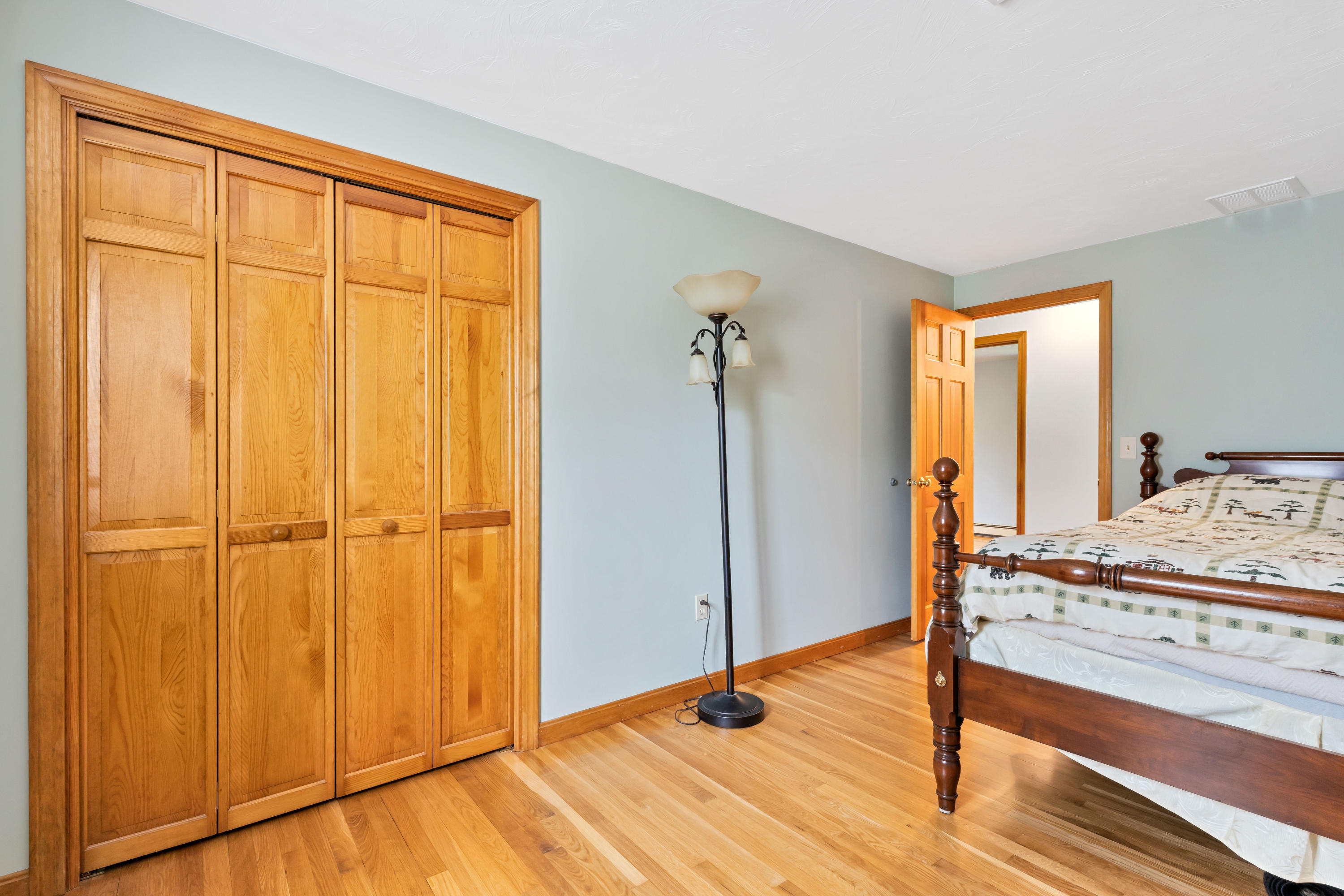 12 Spruce Grove Road Harwich, MA 02645 - Photo 14 of 31 12SprLR-16