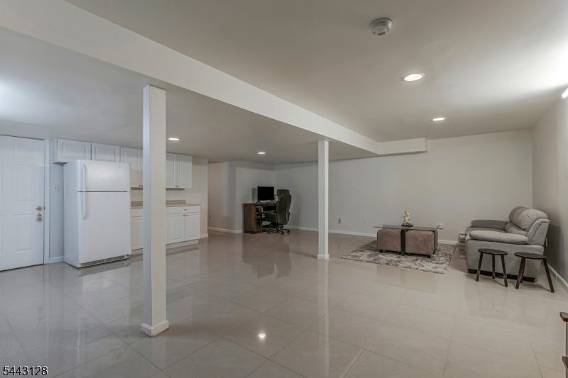 262 Marcia Way Bridgewater, NJ 08807 - Photo 25 of 40