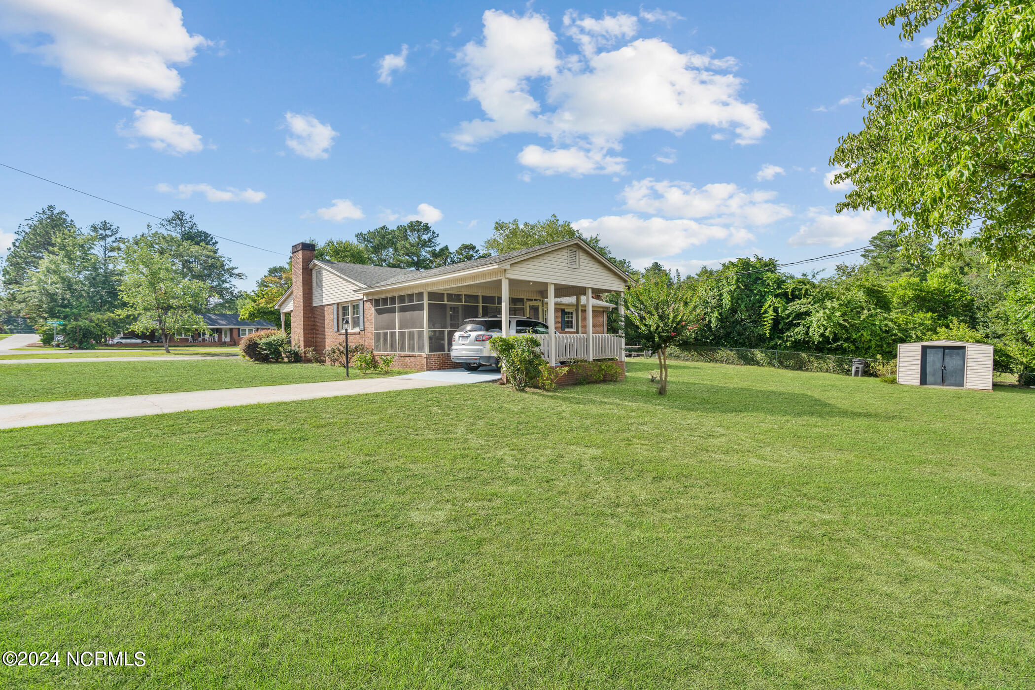904 Morningside Drive Rockingham, NC 28379 - Photo 6 of 26 DSC06657