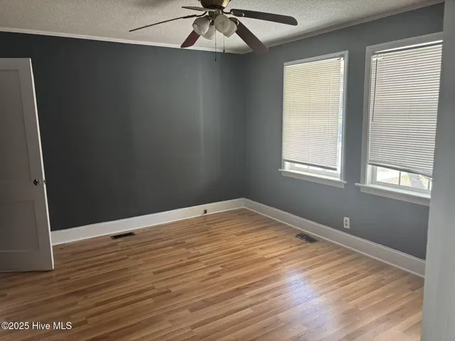 $850 | 800 North Steele Street, Sanford, NC 27330