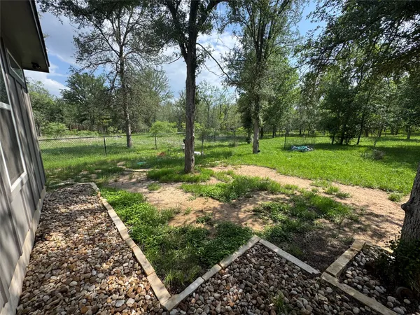 $2,375 | 109 Mokulua, Bastrop, TX 78602