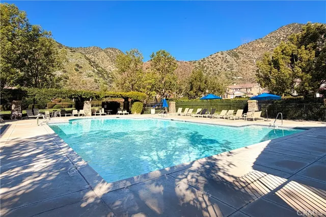 $1,150,000 | 10 Boulder Ridge Court, Azusa, CA 91702